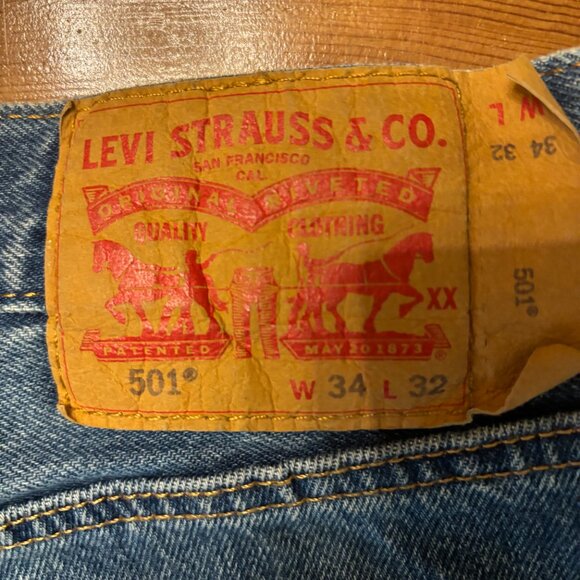 Levi's 501's Relaxed Fit Men's Jeans 34x32 - Picture 3 of 4